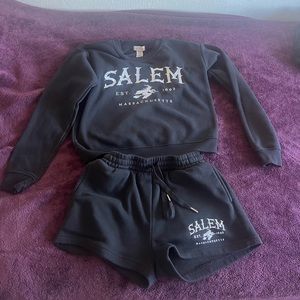 Cute 2 piece set size med  embroidered really nice Goth Halloween Salem